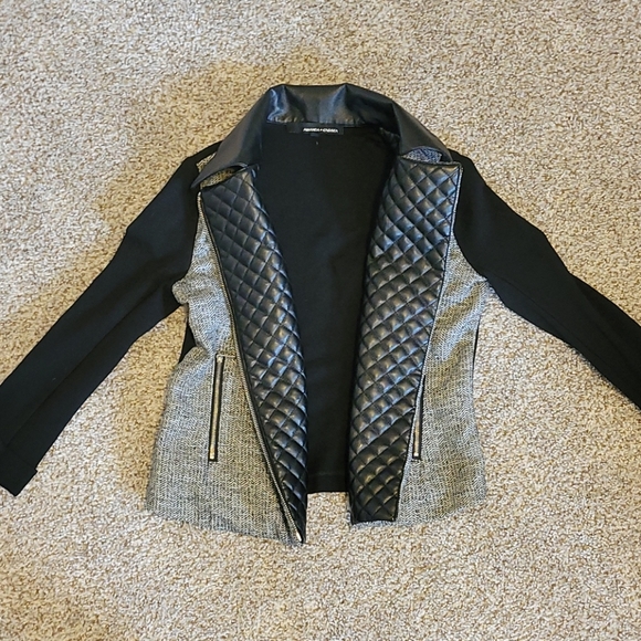 Amanda and Chelsea jacket - Picture 2 of 2